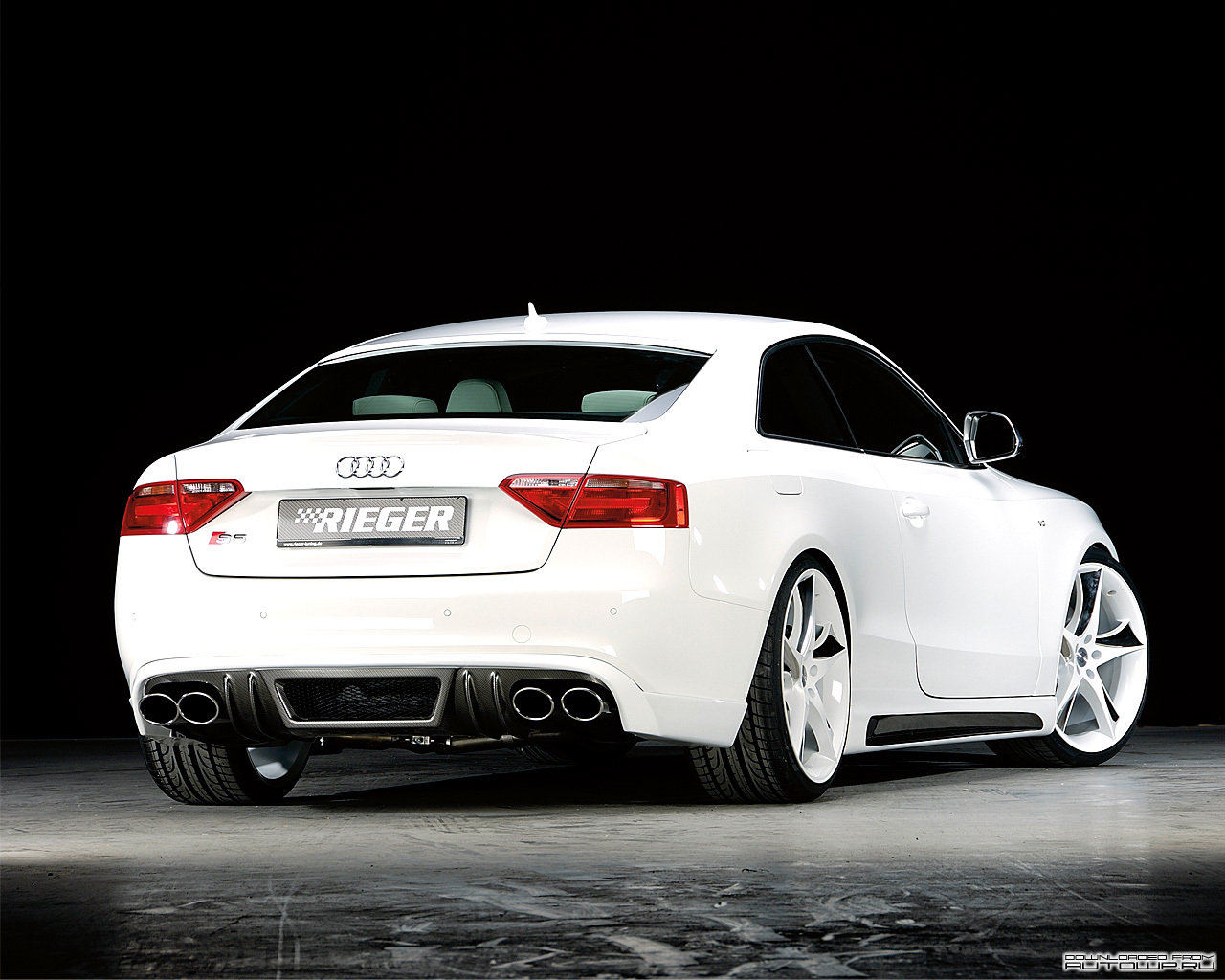 http://upload-image.net.s3.amazonaws.com/0/0/6/audi-s5-rieger.jpg